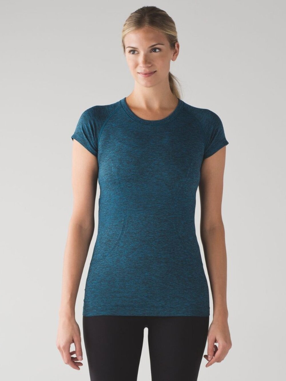 Lululemon Women's Swiftly Tech Short Sleeve Crew - Capri Blue/Black